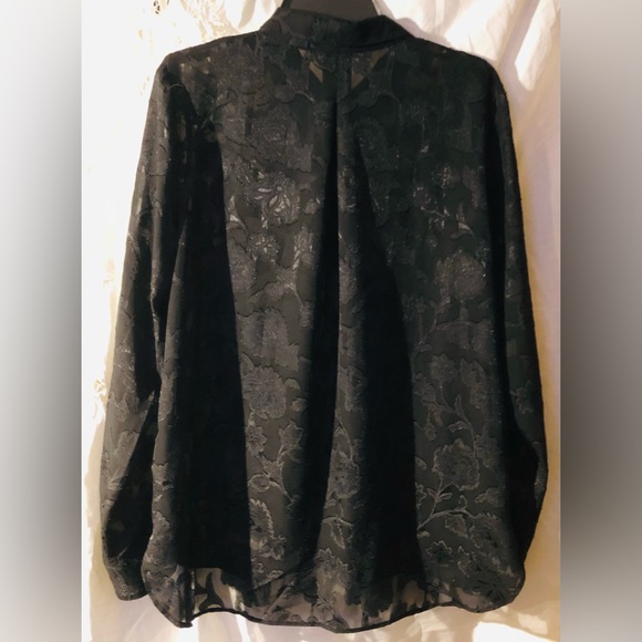 Tahari floral dressy blouse Size Large - Picture 2 of 6